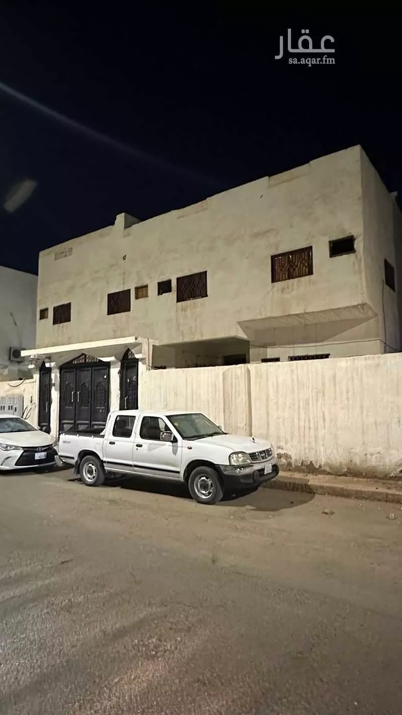 عمارة للبيع في شارع اسحاق بن ابي بكر المديني, حي الدفاع, مدينة المدينه المنوره, منطقة المدينة المنورة 1 صورة