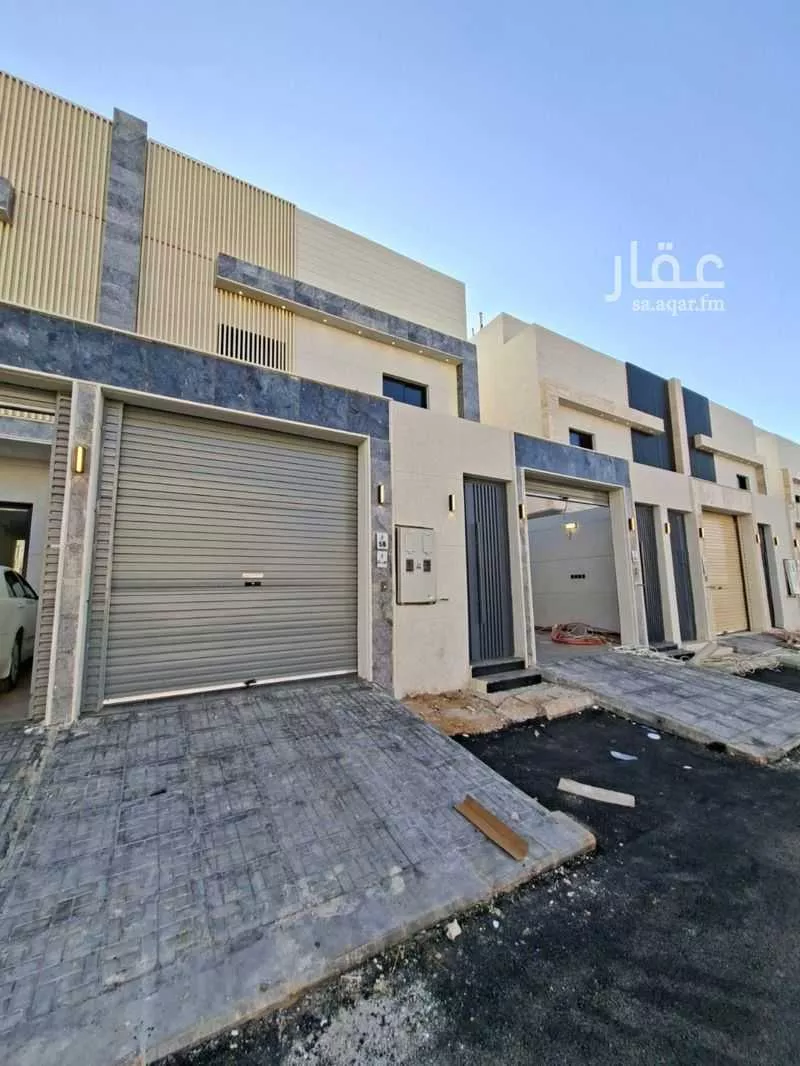 فيلا للبيع في شارع الحارث بن عبدالرحمن, حي عكاظ, مدينة الرياض, منطقة الرياض 1 صورة