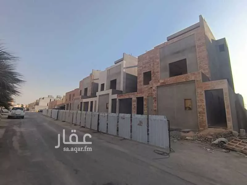 فيلا للبيع في شارع نجم الدين الايوبي الفرعي, حي العوالي, مدينة الرياض, منطقة الرياض 1 صورة