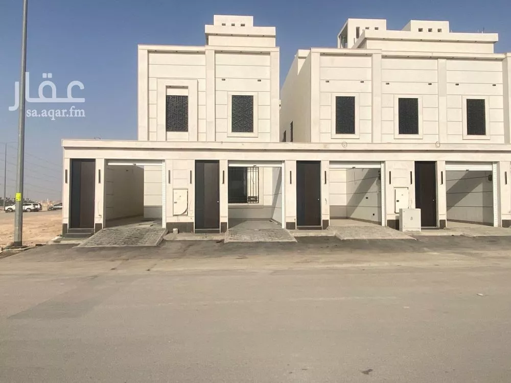 فيلا للبيع في شارع كعب الهجري, حي عكاظ, مدينة الرياض, منطقة الرياض 1 صورة