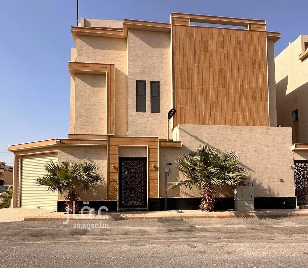 فيلا للبيع في شارع المنذر بن سعيد, حي بدر, مدينة الرياض, منطقة الرياض 1 صورة