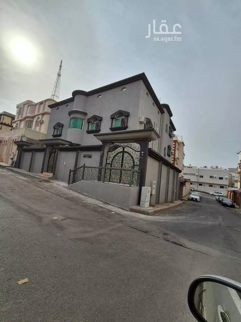 فيلا للبيع في شارع ميسرة العبسى, حي القطبية الشرقية, مدينة امارة منطقة مكة المكرمة - الطائف, منطقة مكة المكرمة 1 صورة