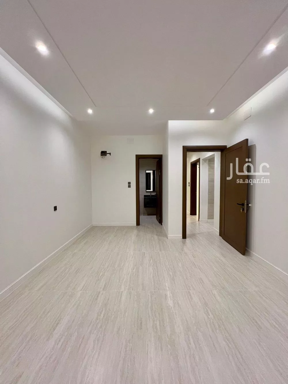 شقة للبيع في شارع ابو هريرة, حي المروج, مدينة ابها, منطقة عسير 1 صورة