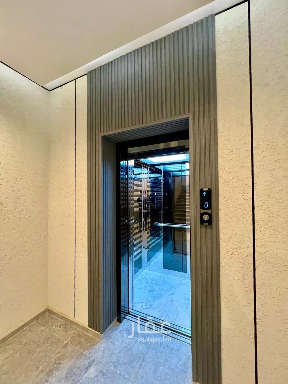 شقة للبيع في شارع الملك فهد, حي الصفاء, مدينة أبها, منطقة عسير 1 صورة