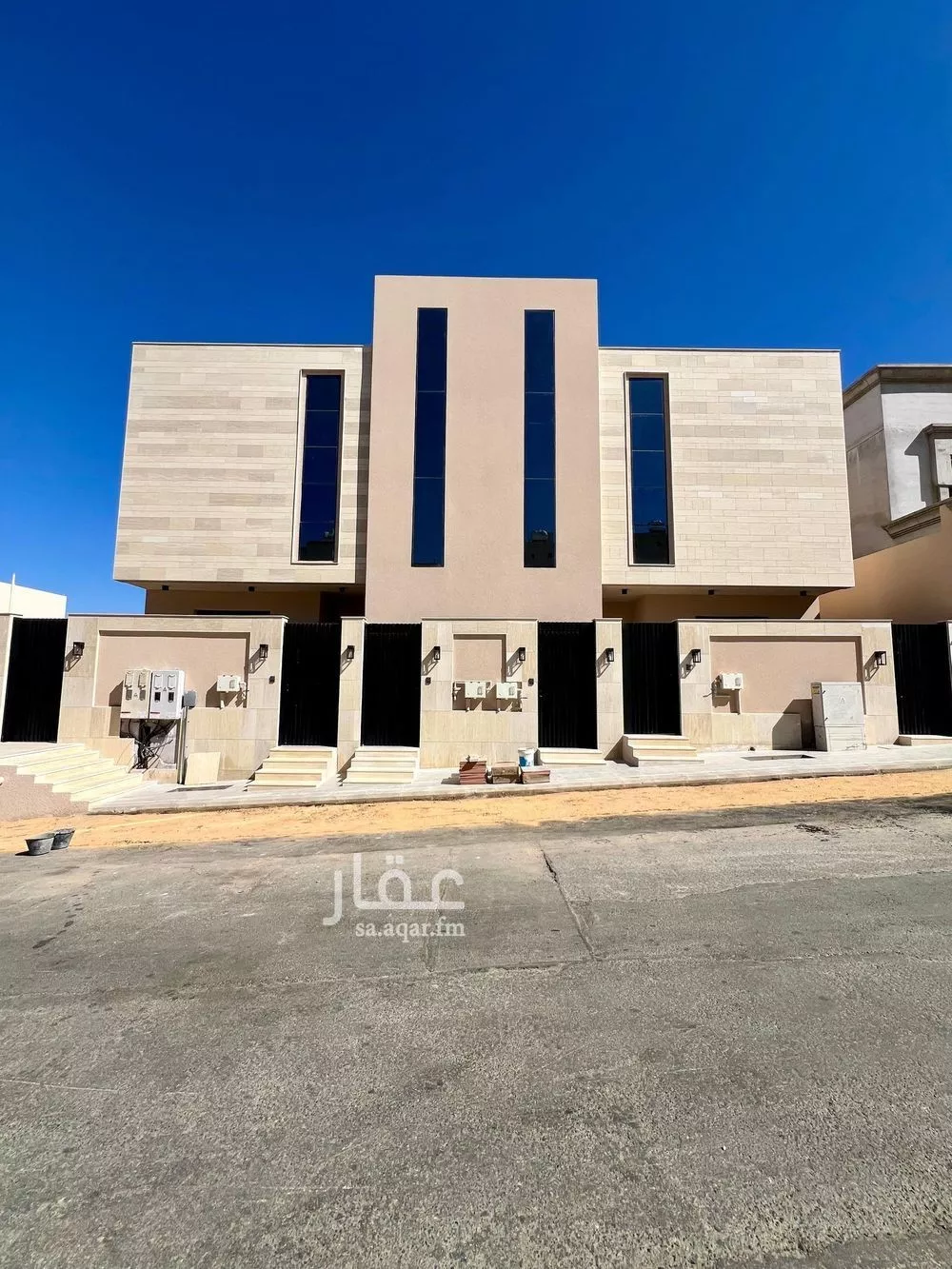 شقة للبيع في شارع وادي الزرقاء, حي الروضة, مدينة أبها, منطقة عسير 1 صورة