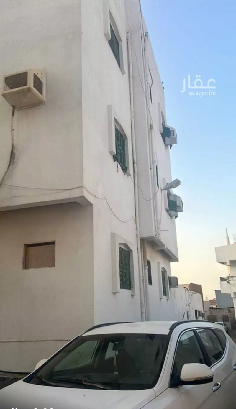 عمارة للبيع في شارع عمرو بن ام مكتوم, حي المغيسلة, مدينة المدينه المنوره, منطقة المدينة المنورة 1 صورة
