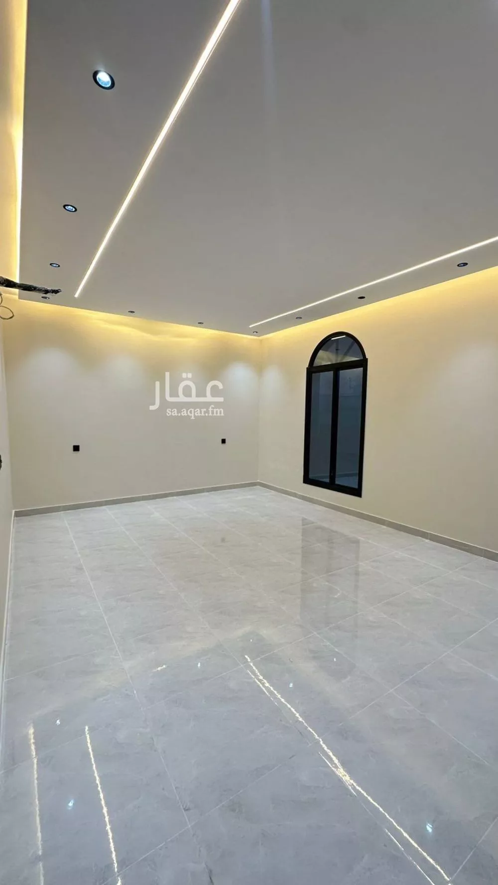 فيلا للبيع في شارع الملك فيصل بن عبدالعزيز, حي السلام, مدينة صامطة, منطقة جازان 1 صورة