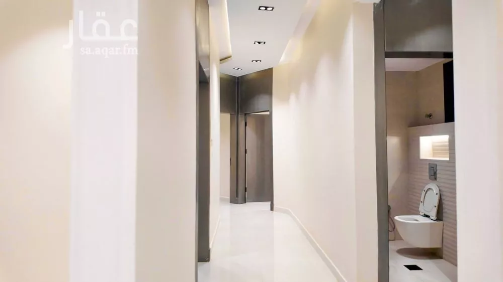 شقة للبيع في شارع سبيع بن قيس الخزرجي, حي المعارض, مدينة خميس مشيط, منطقة عسير 1 صورة