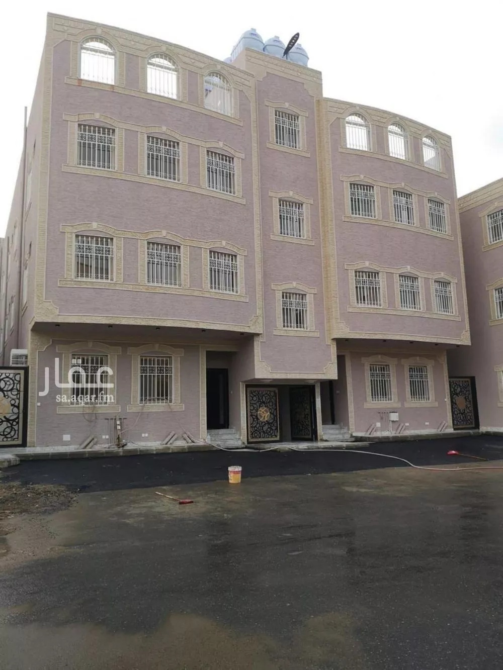 شقة للبيع في شارع شارع الحوذان, حي البديع, مدينة ابها, منطقة عسير 1 صورة