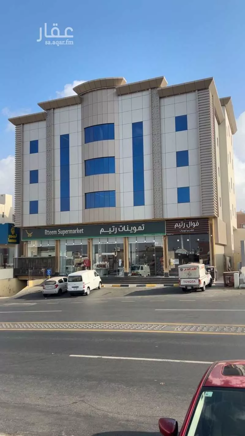 عمارة للإيجار في شارع مزيد الشاعر, حي البديع, مدينة أبها, منطقة عسير 1 صورة