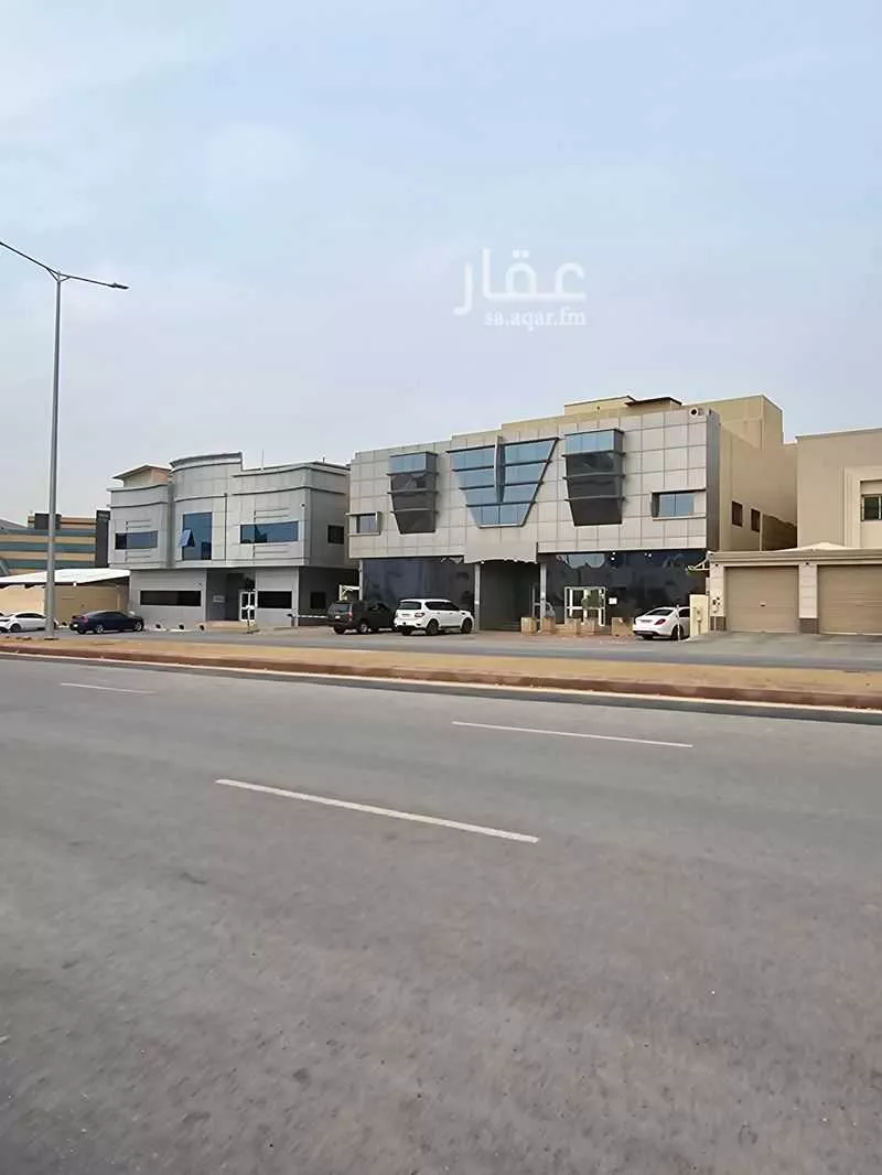 عمارة للبيع في شارع المؤرخ بن بشر, حي الربوة, مدينة الرياض, منطقة الرياض 1 صورة