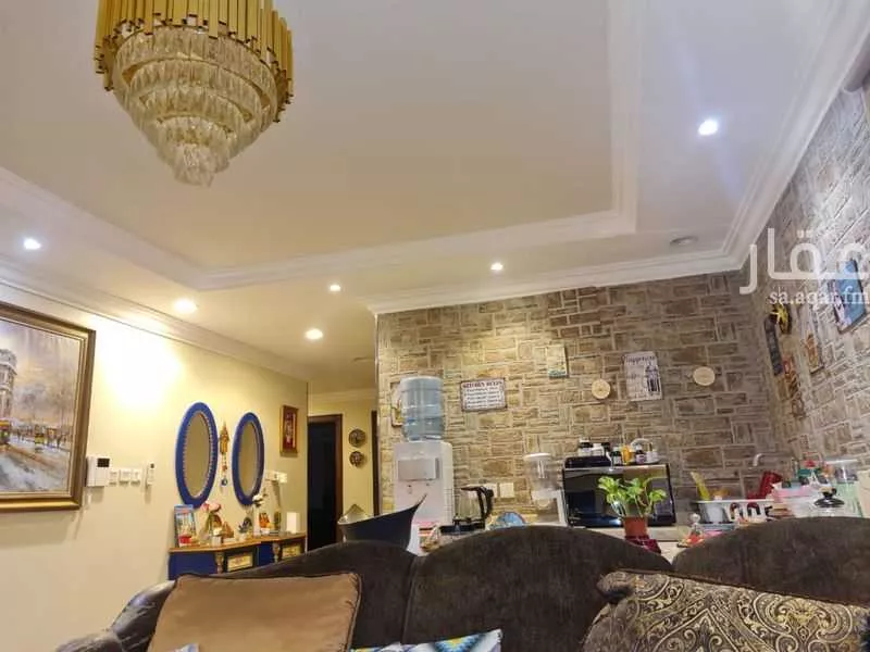 فيلا للبيع في شارع المضمار, حي الوادي, مدينة الرياض, منطقة الرياض 1 صورة