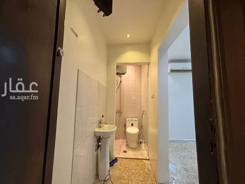 غرفة للإيجار في شارع القريع, حي الندى, مدينة الرياض, منطقة الرياض 1 صورة