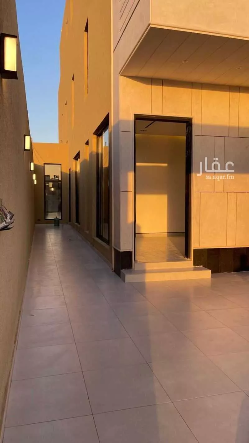 دور للبيع في شارع الجنادرية, حي الجنادرية, مدينة الرياض, منطقة الرياض 1 صورة