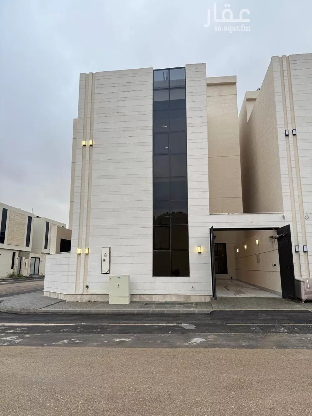 فيلا للبيع في شارع أبي الحسن الأسفرائيني, حي المهدية, مدينة الرياض, منطقة الرياض 1 صورة