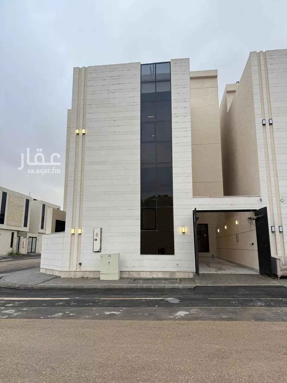 فيلا للبيع في شارع عفيف الدين الثقفي, حي المهدية, مدينة الرياض, منطقة الرياض 1 صورة