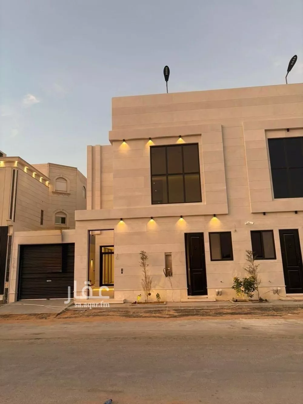 فيلا للبيع في شارع عمر بن يوسف المقرئ, حي المهدية, مدينة الرياض, منطقة الرياض 1 صورة