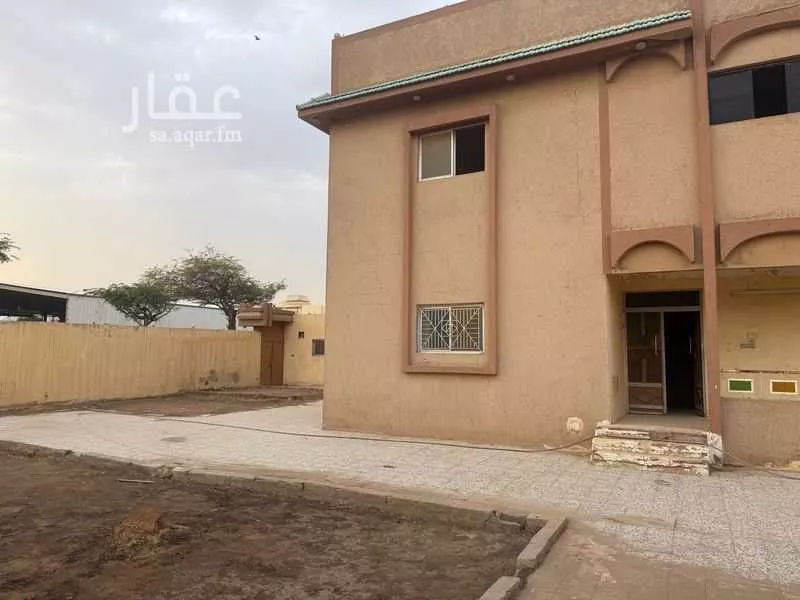 فيلا للبيع في شارع عبدالله بن وايل التويجري, حي الفايزية, مدينة بريدة, منطقة القصيم 1 صورة