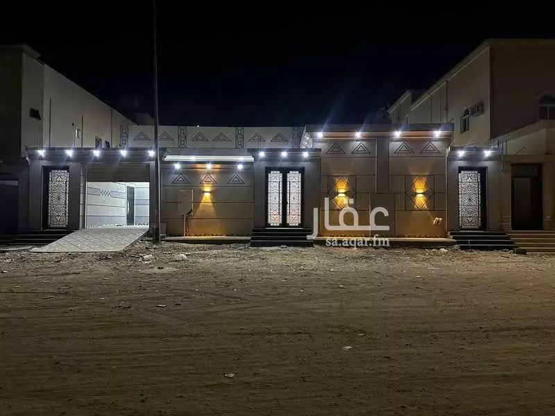 دور للبيع في شارع البهاء محمد بن القاضي, حي الشفاء, مدينة تبوك, منطقة تبوك 1 صورة