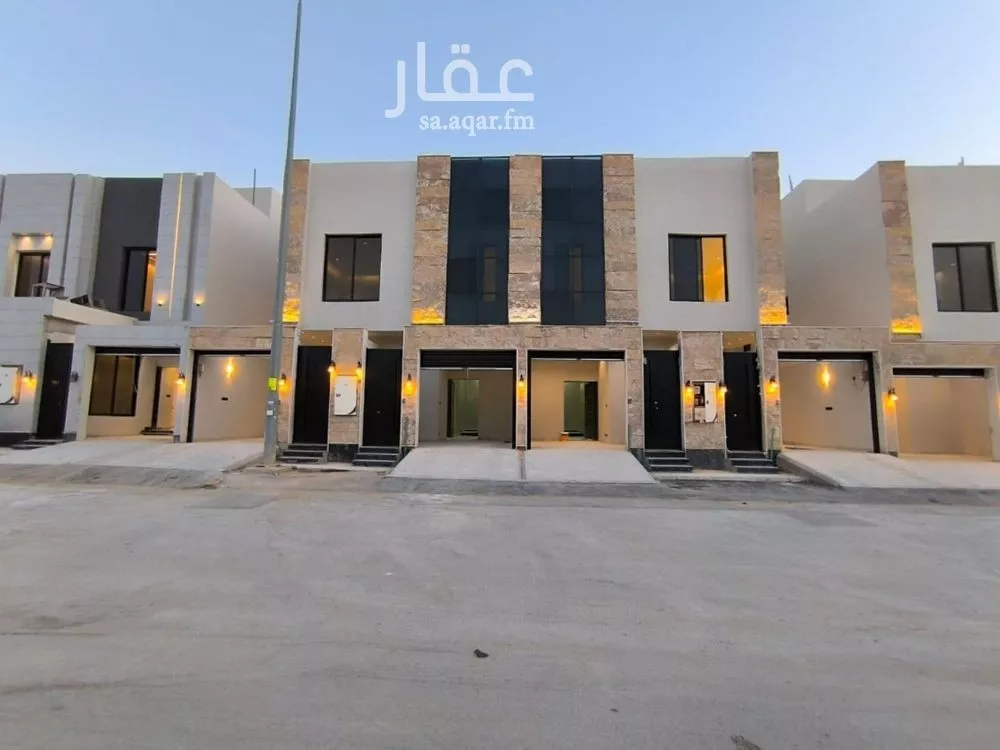 دور للبيع في شارع عبدالخالق الصابوني, حي عكاظ, مدينة الرياض, منطقة الرياض 1 صورة