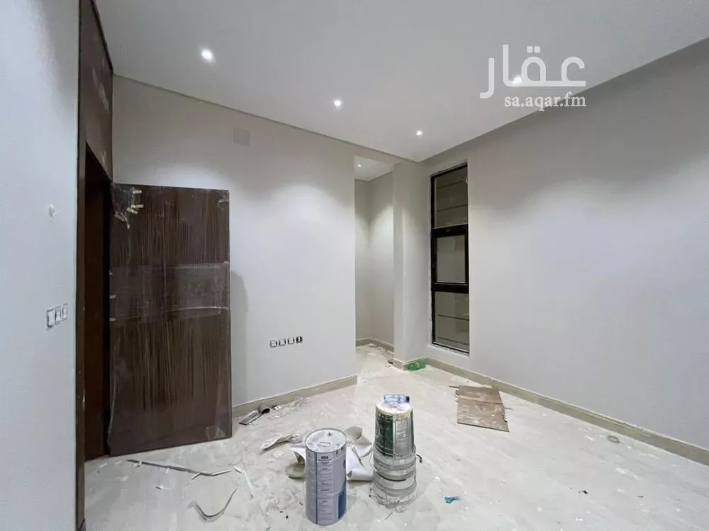 فيلا للبيع في شارع سعد الله بن مجالد, حي المهدية, مدينة الرياض, منطقة الرياض 1 صورة