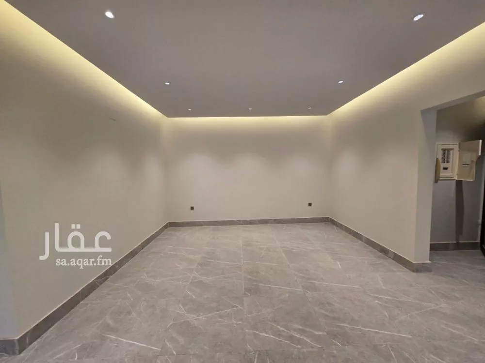 دور للبيع في شارع الامير ناصر بن عبدالعزيز, حي الروضة, مدينة الرياض, منطقة الرياض 1 صورة