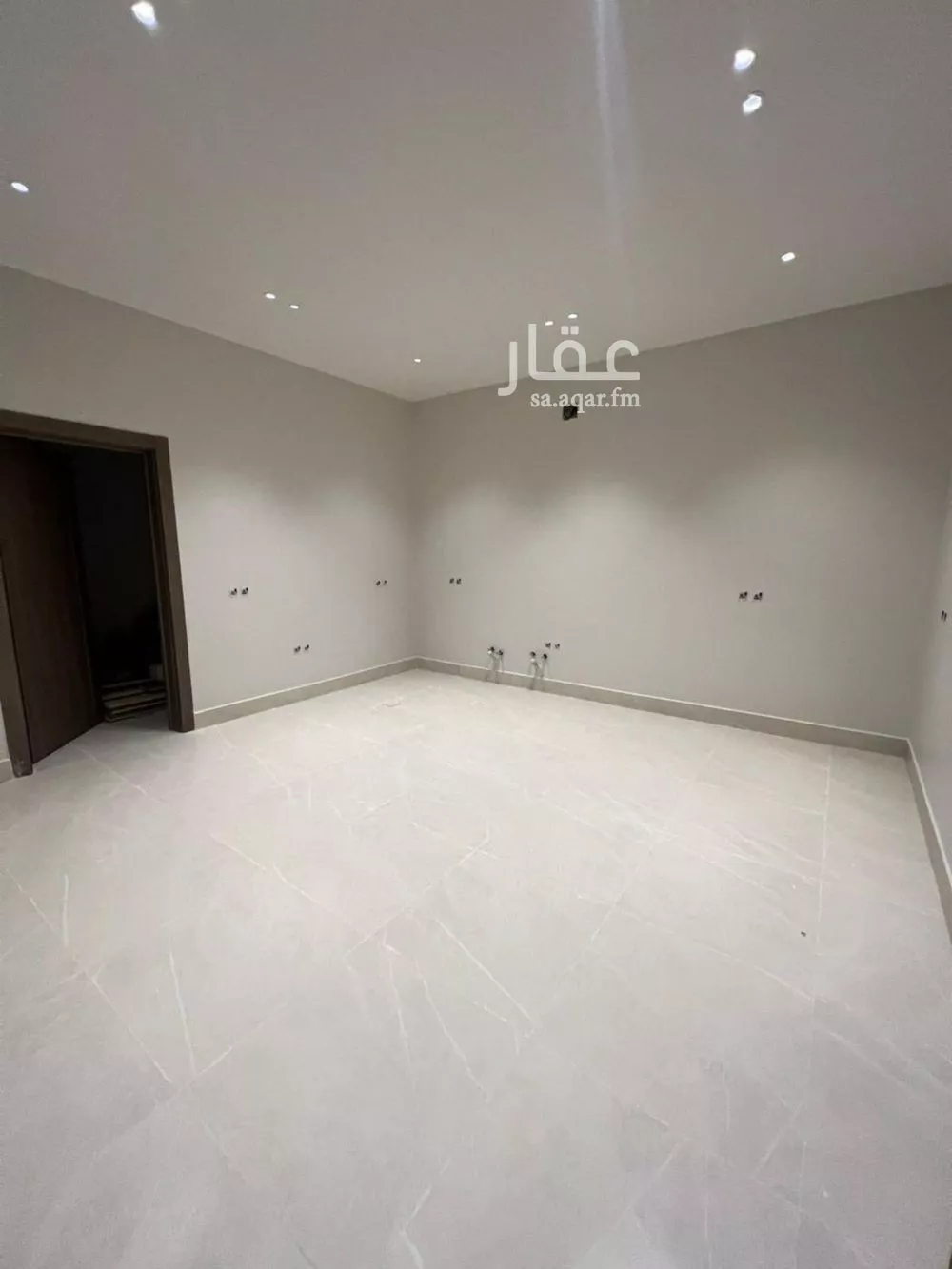 دور للبيع في شارع الامير ناصر بن عبدالعزيز, حي الروضة, مدينة الرياض, منطقة الرياض 1 صورة