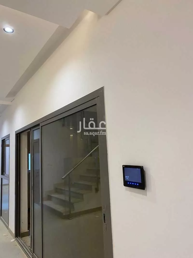 فيلا للإيجار في شارع رضوان الحلاوي ، حي مطار الملك خالد الدولي ، الرياض ، منطقة الرياض 1 صورة