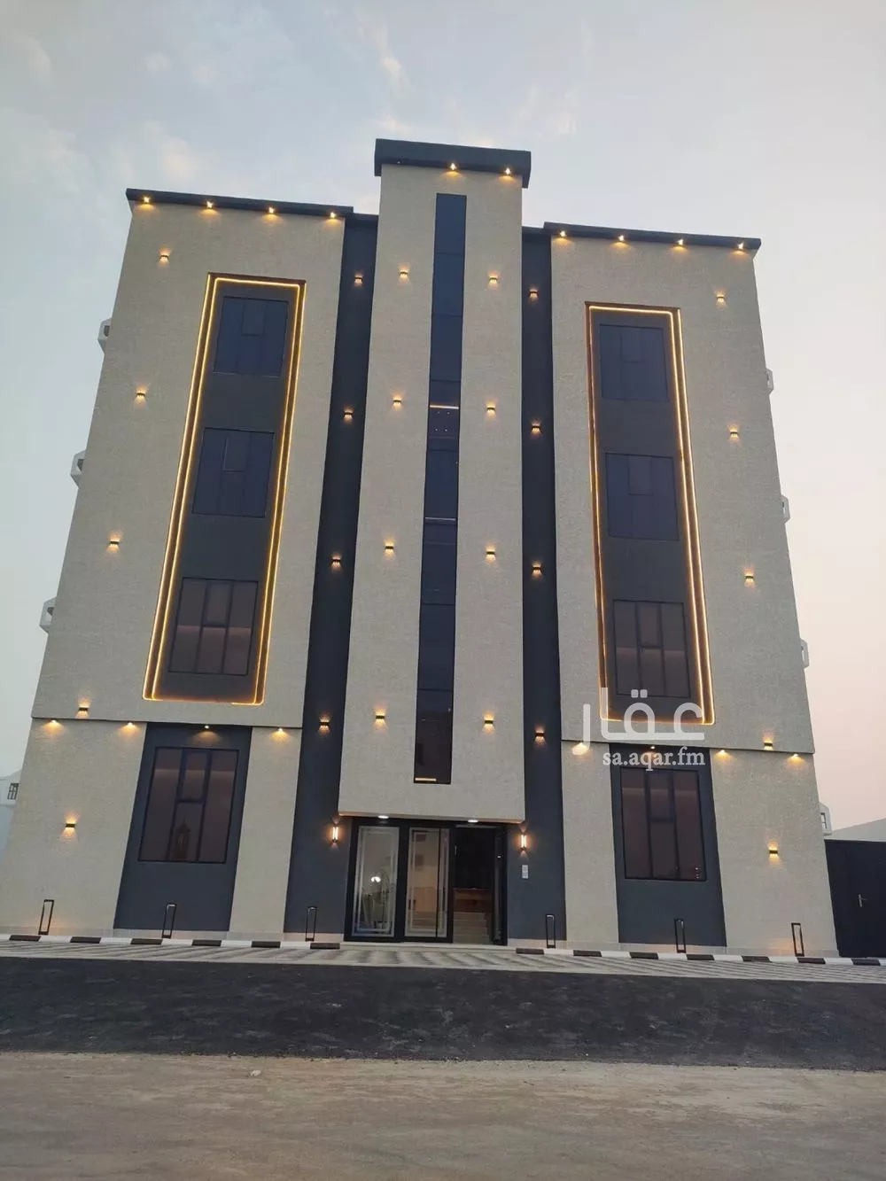 دور للبيع في شارع القيرواني, حي الرحاب 1, مدينة جازان, منطقة جازان 1 صورة