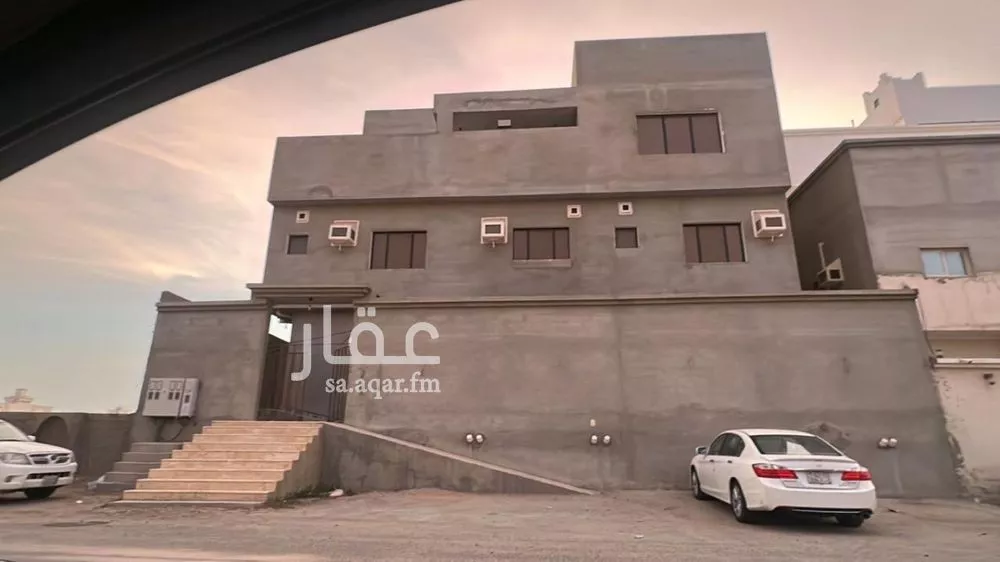 عمارة للبيع في شارع مدرك الضبي, حي الفضيلة, مدينة جدة, منطقة مكة المكرمة 1 صورة
