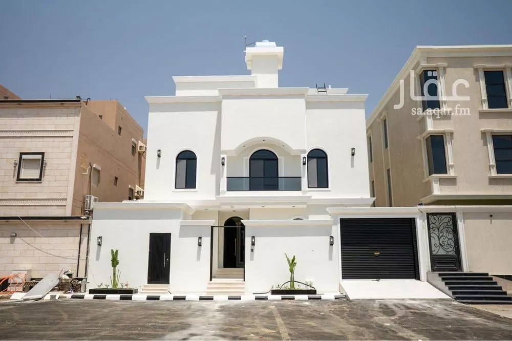 فيلا للبيع في شارع عبد الله السراج, حي الفلاح, مدينة جدة, منطقة مكة المكرمة 1 صورة
