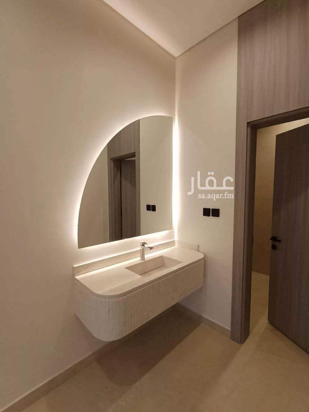 فيلا للبيع في شارع عتيق بن محمد, حي الفلاح, مدينة جدة, منطقة مكة المكرمة 1 صورة