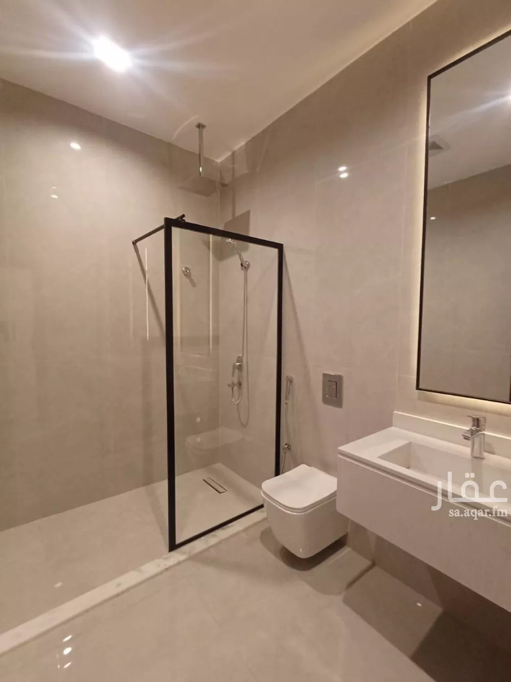 فيلا للبيع في شارع هند بنت عتبه, حي الرحمانية, مدينة جدة, منطقة مكة المكرمة 1 صورة