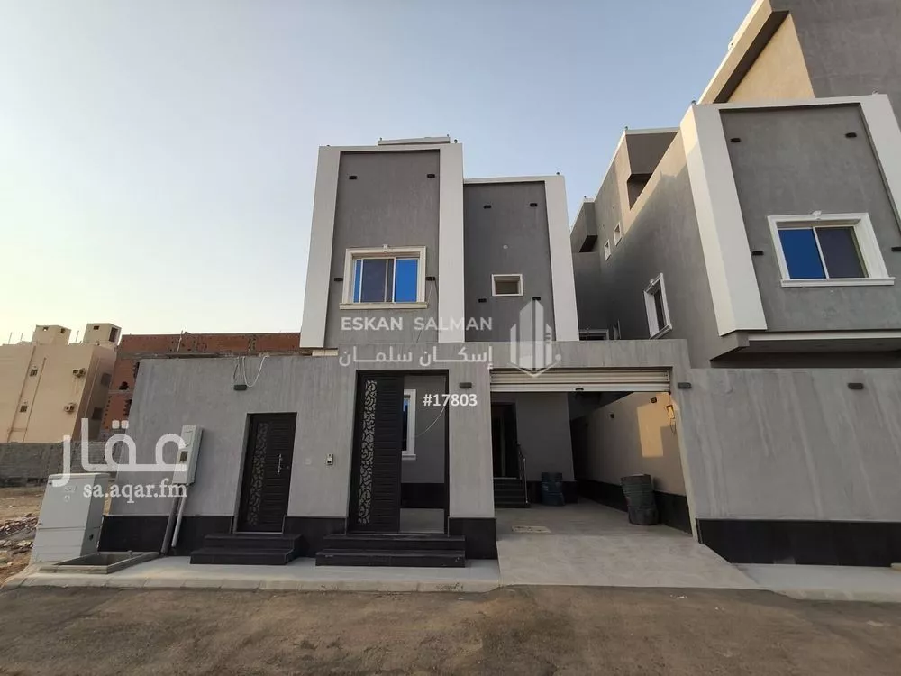 فيلا للبيع في شارع وادي الملاحي, حي الرياض, مدينة جدة, منطقة مكة المكرمة 1 صورة