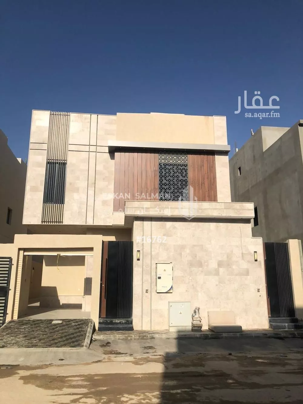 فيلا للبيع في شارع عمر ابن حبيب, حي الجنادرية, مدينة الرياض, منطقة الرياض 1 صورة