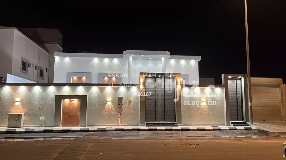 دور للبيع في شارع  الحجرين, حي الأمير سلطان, مدينة بيشه, منطقة عسير 1 صورة