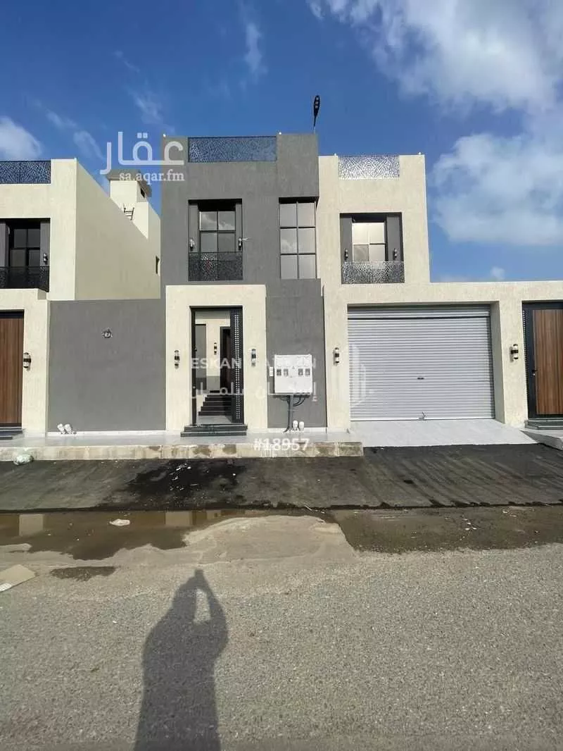 فيلا للبيع في شارع محمد حسين فلمبان, حي الصالحية, مدينة جدة, منطقة مكة المكرمة 1 صورة