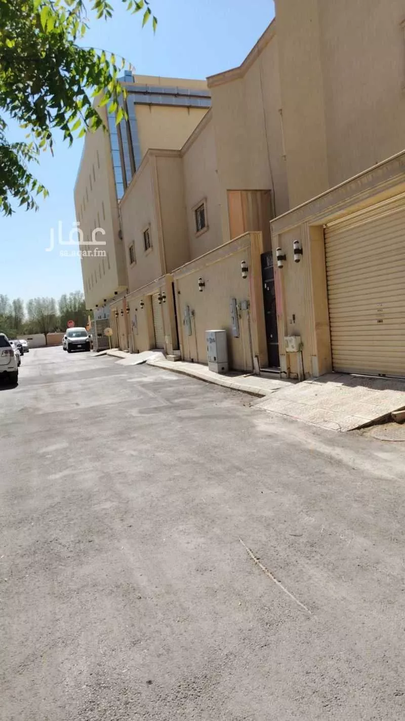 فيلا للإيجار في شارع أبي الحسن التهامي, حي المؤتمرات, مدينة الرياض, منطقة الرياض 1 صورة