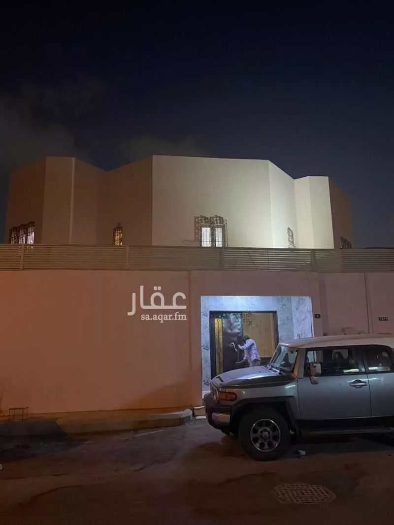 فيلا للبيع في شارع ابي المظفر الكناني ، حي ظهرة البديعة ، الرياض ، منطقة الرياض 1 صورة