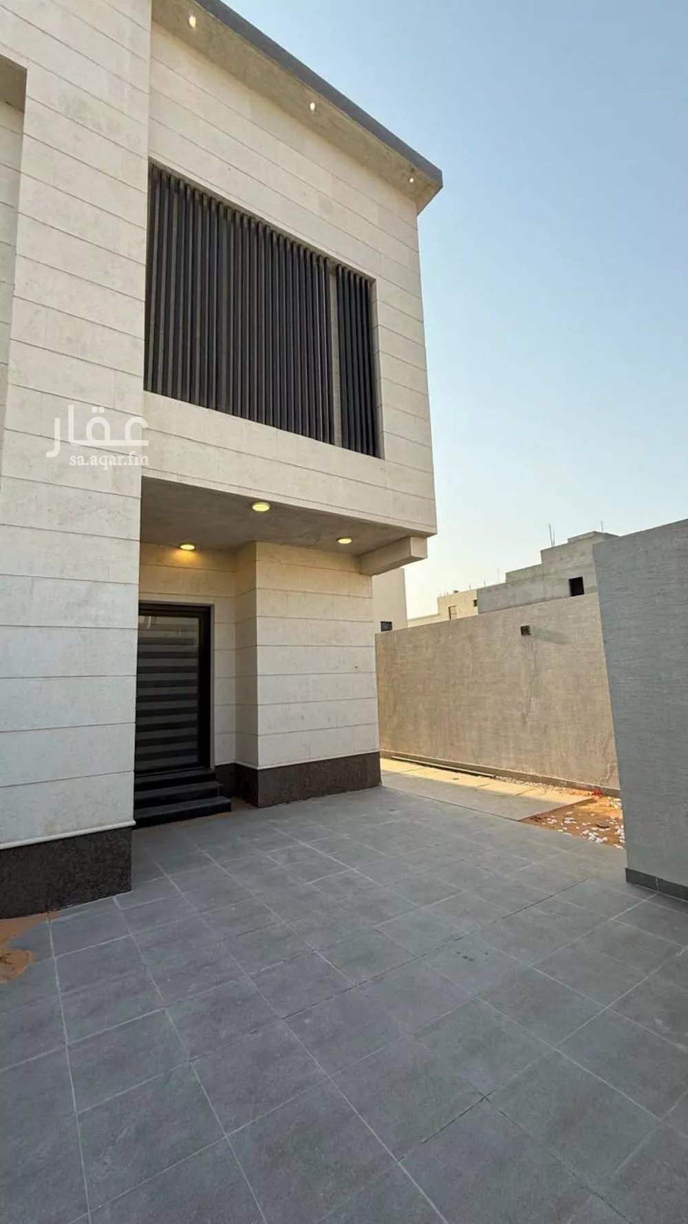 فيلا للبيع في شارع الفوز, حي الأمواج, مدينة الخبر, المنطقة الشرقية 1 صورة