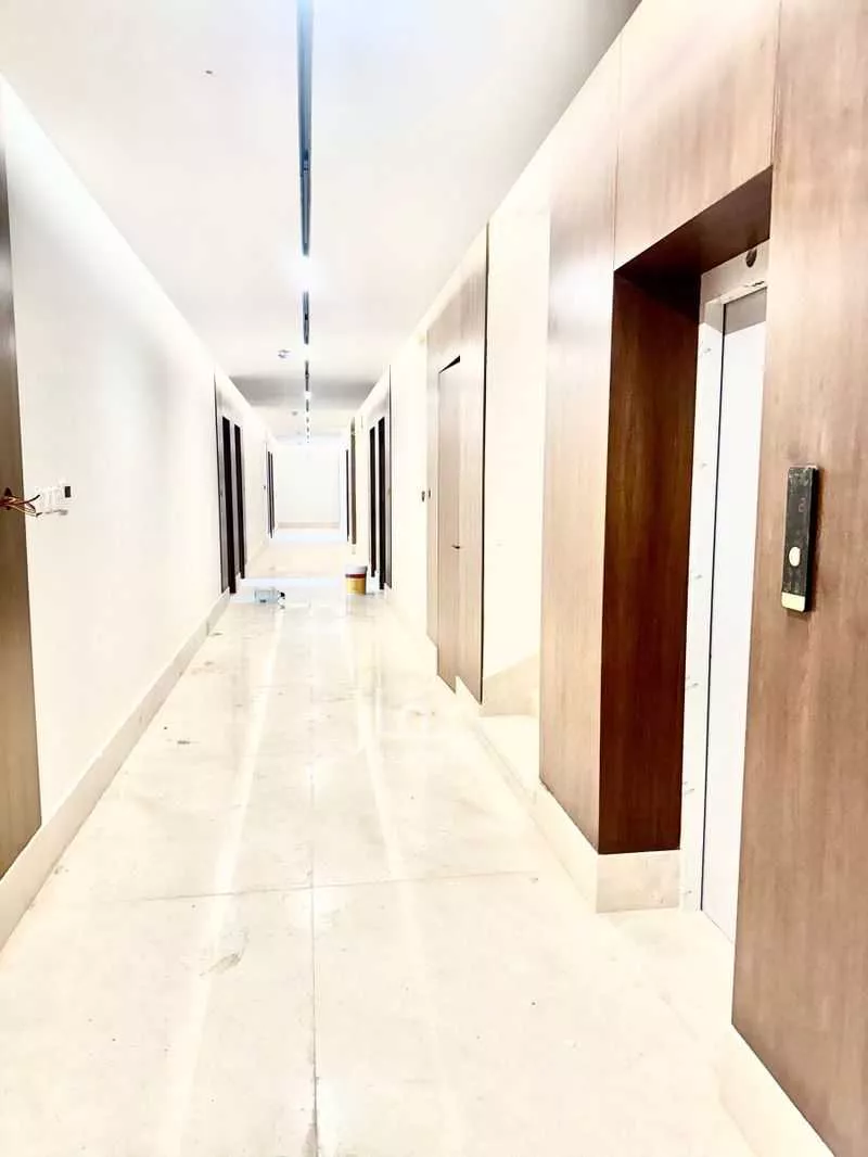 مكتب تجاري للإيجار في شارع عثمان بن عفان, حي النرجس, مدينة الرياض, منطقة الرياض 1 صورة