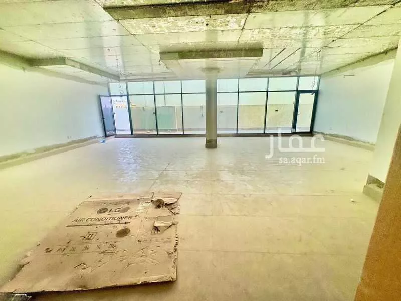 محل للإيجار في شارع انس بن مالك, حي النرجس, مدينة الرياض, منطقة الرياض 1 صورة