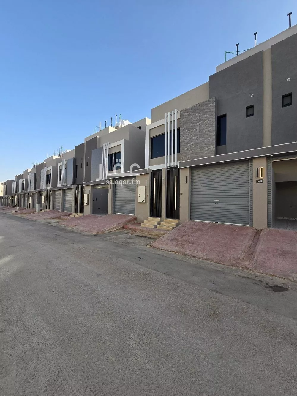 دور للبيع في شارع حسان بن قيس, حي بدر, مدينة الرياض, منطقة الرياض 1 صورة