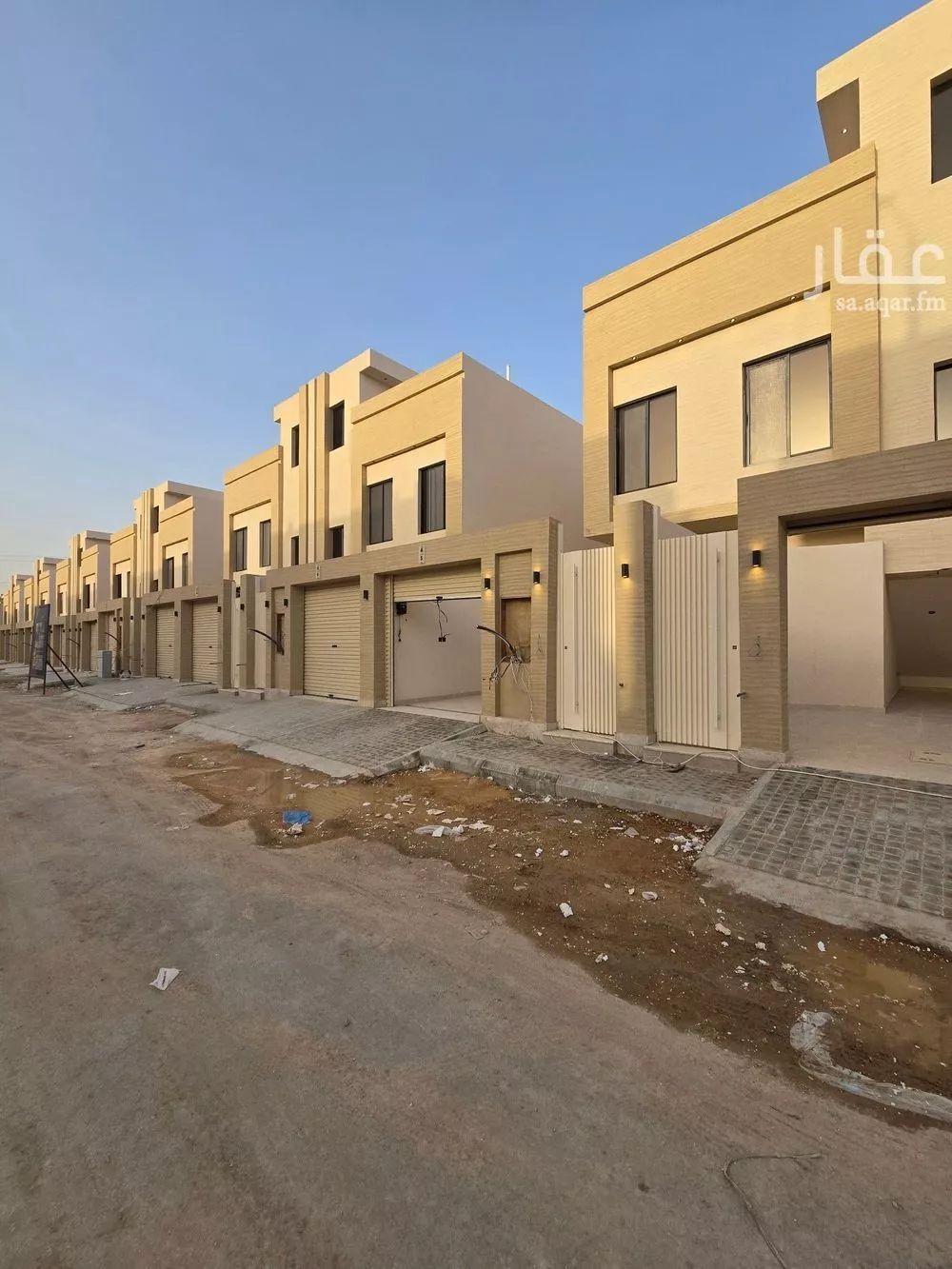 دور للبيع في شارع شارع الخليفه مامون, حي عكاظ, مدينة الرياض, منطقة الرياض 1 صورة