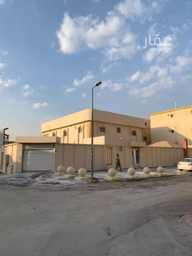 فيلا للبيع في شارع البرجوني, حي النظيم, مدينة الرياض, منطقة الرياض 1 صورة