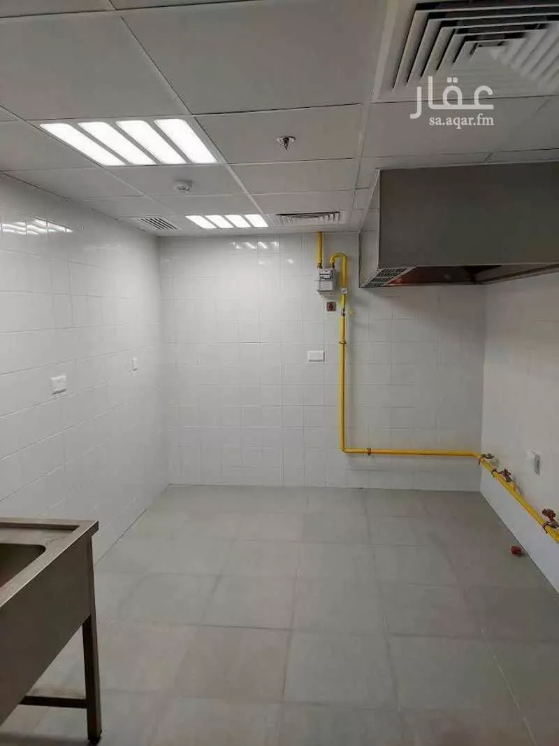عمارة للإيجار في شارع محمد أبي نهية, حي السويدي, مدينة الرياض, منطقة الرياض 1 صورة
