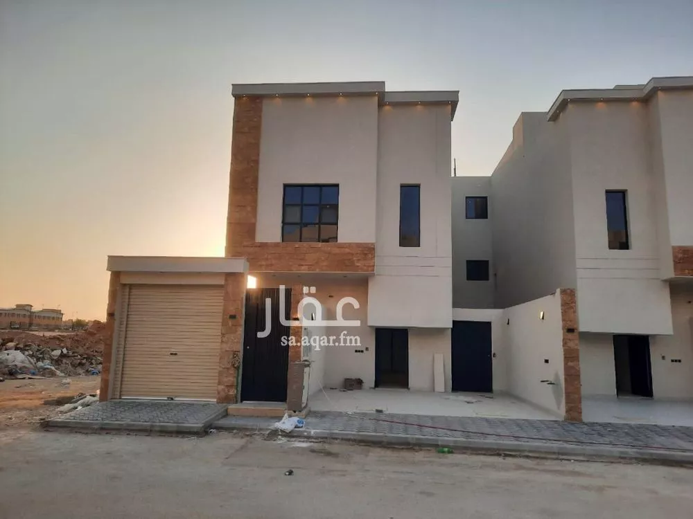 دور للبيع في شارع حسن الفخري, حي عكاظ, مدينة الرياض, منطقة الرياض 1 صورة