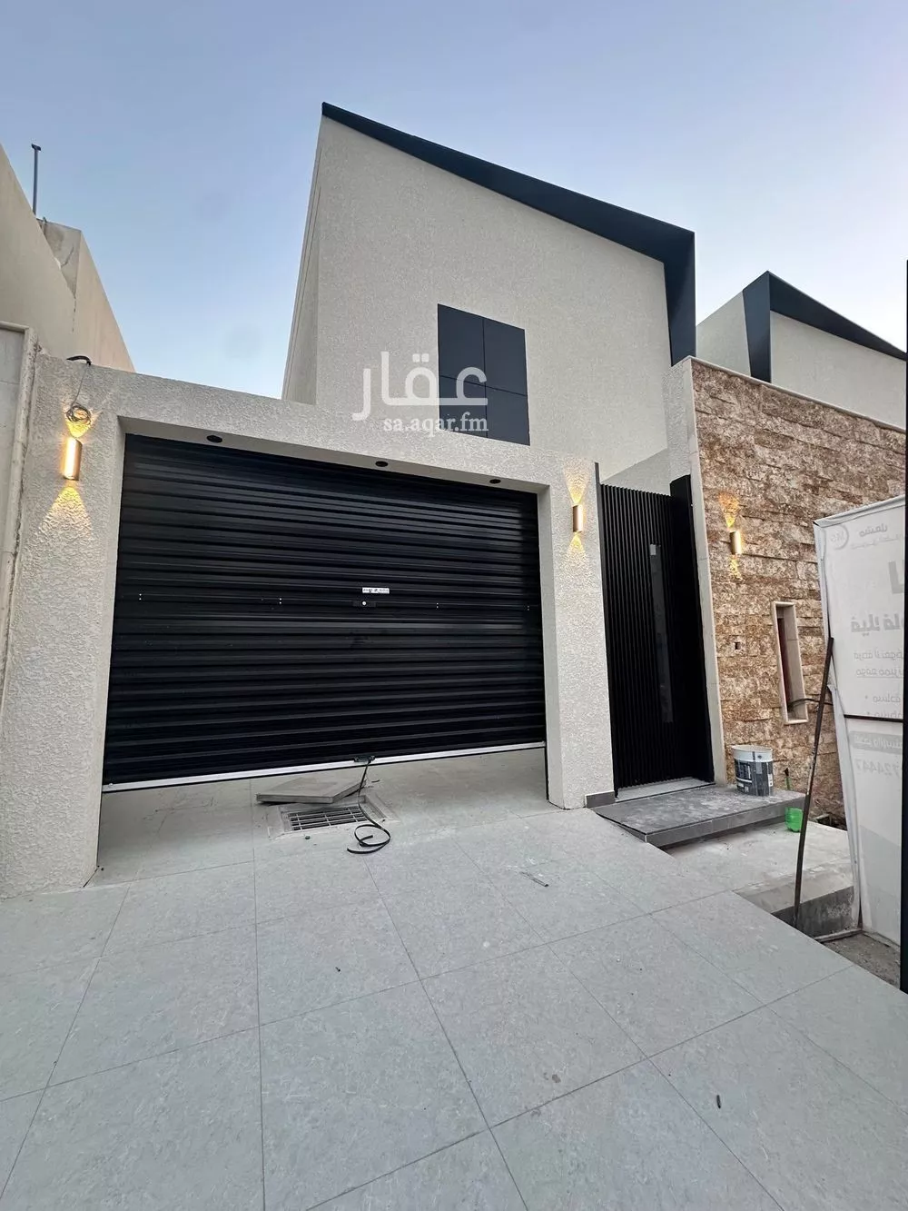 فيلا للبيع في شارع هند بنت عقبة القرشية, حي المنار, مدينة عنيزة, منطقة القصيم 1 صورة