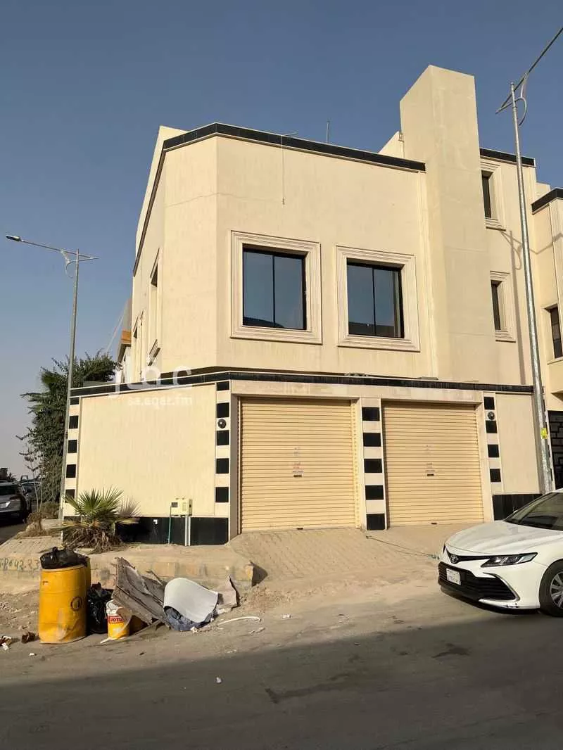 دور للبيع في شارع رقم 504, حي النرجس, مدينة الرياض, منطقة الرياض 1 صورة