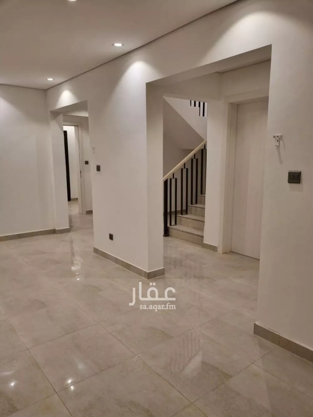 فيلا للبيع في شارع راشد بن جريس, حي النرجس, مدينة الرياض, منطقة الرياض 1 صورة
